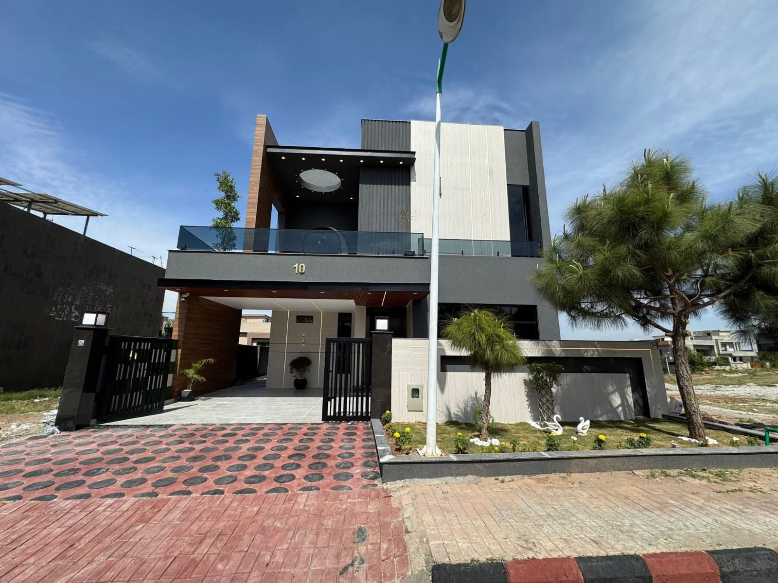 12-marla-modern elite-luxury-house